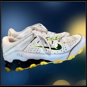 Nike Reax 8 TR 'White Volt'